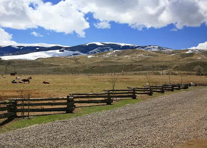 The Longhorn Ranch Resort Lodge & Rv Park Motel